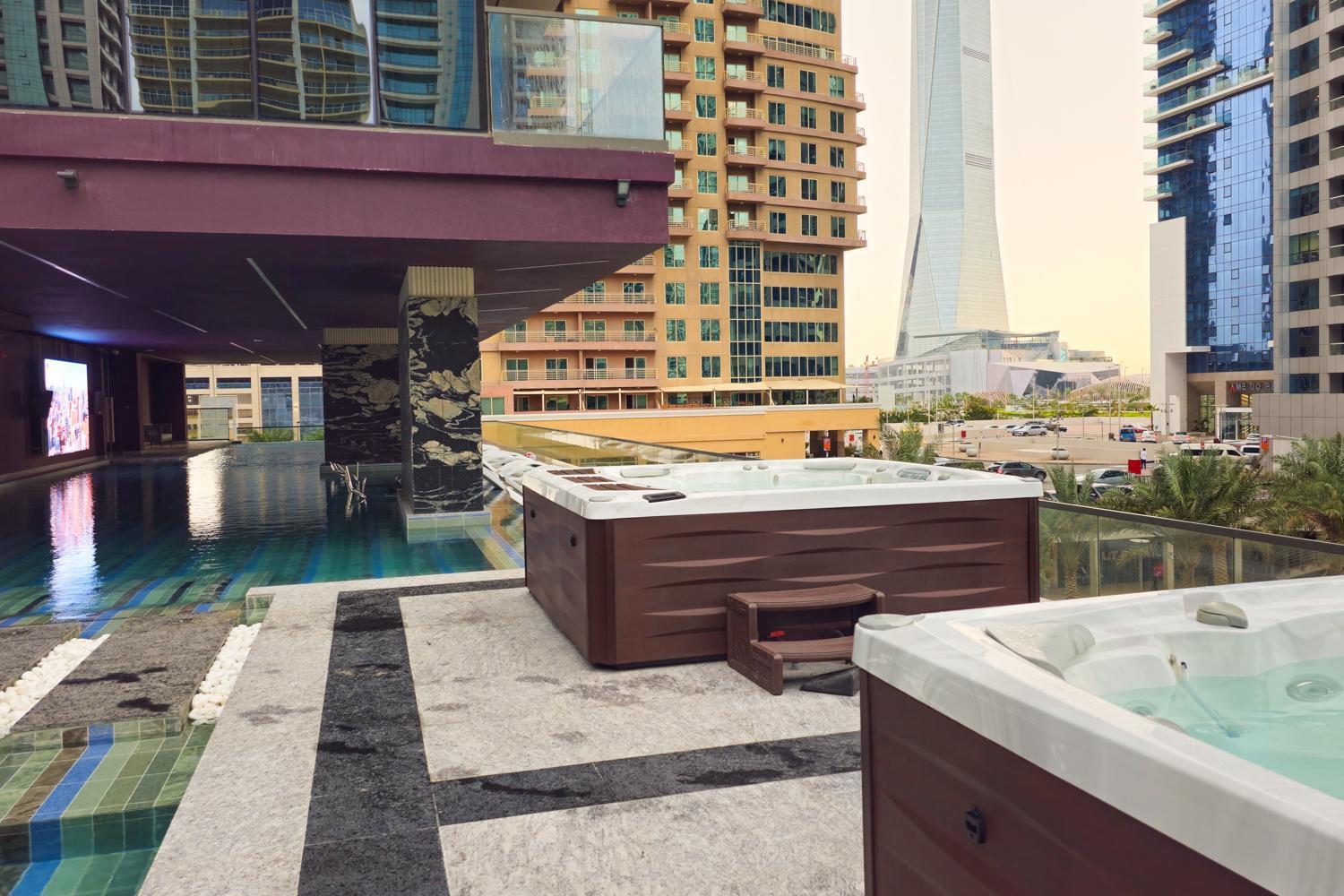 Mbl Royal Live 2br And Maid Apartment